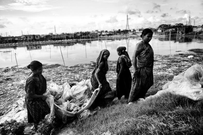 Dhaka Bangladesh 11072021 : Pessoas Pobres E Famintas, Indefesas