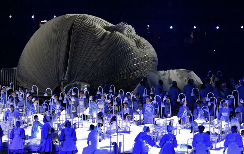 Com muita música, Londres encerra os Jogos Olímpicos 2012