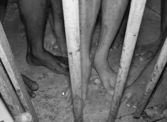 Para “prevenir a tortura”, deu-se a uma pequena comissão de peritos direito legal de averiguar os presídios e manicômios onde foram confinadas quase 1 milhão de pessoas. Uma integrante deste grupo conta o que viu