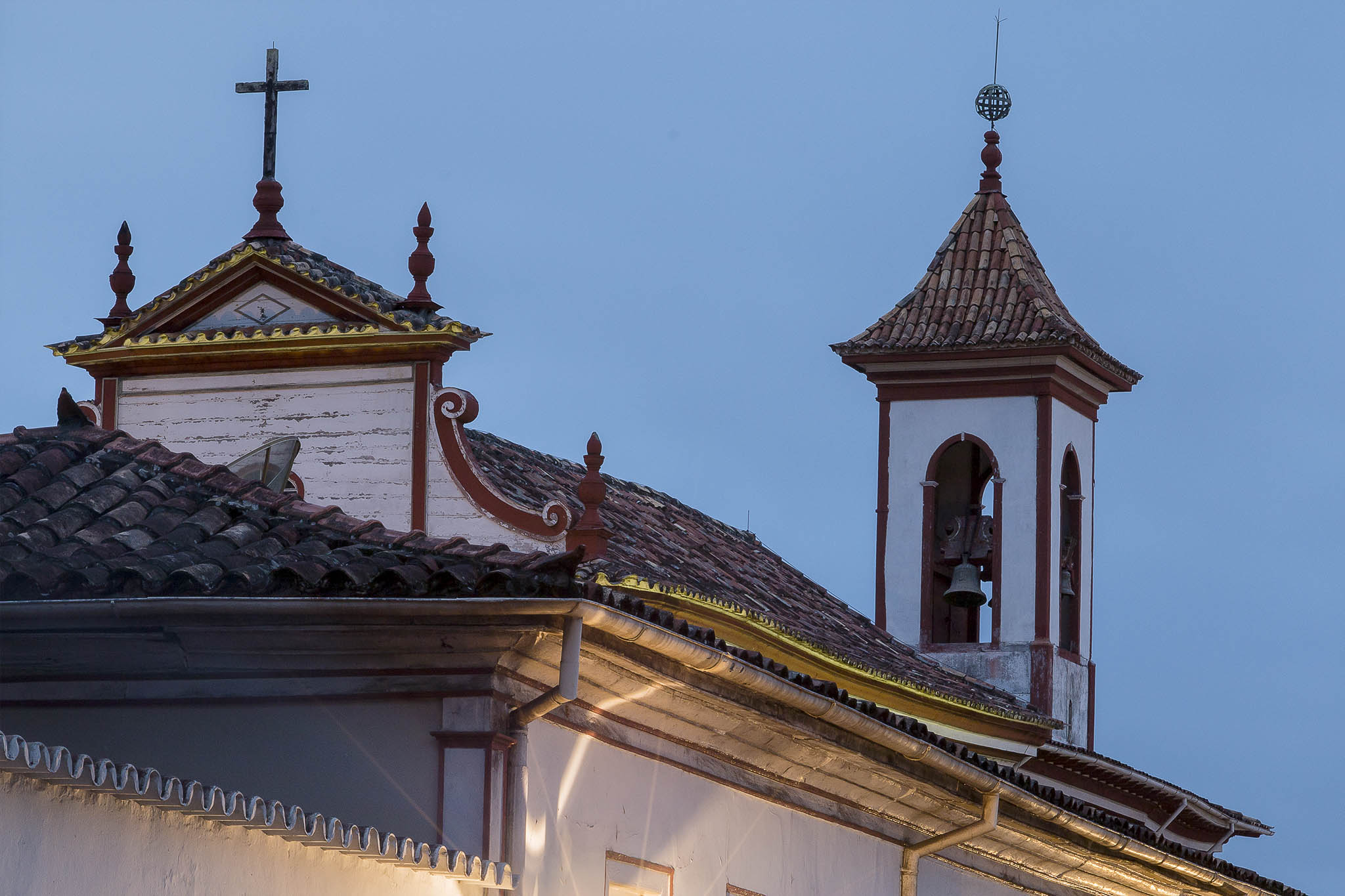 Lançada em Macau primeira obra em português sobre a História da Literatura  Chinesa – Hoje Macau