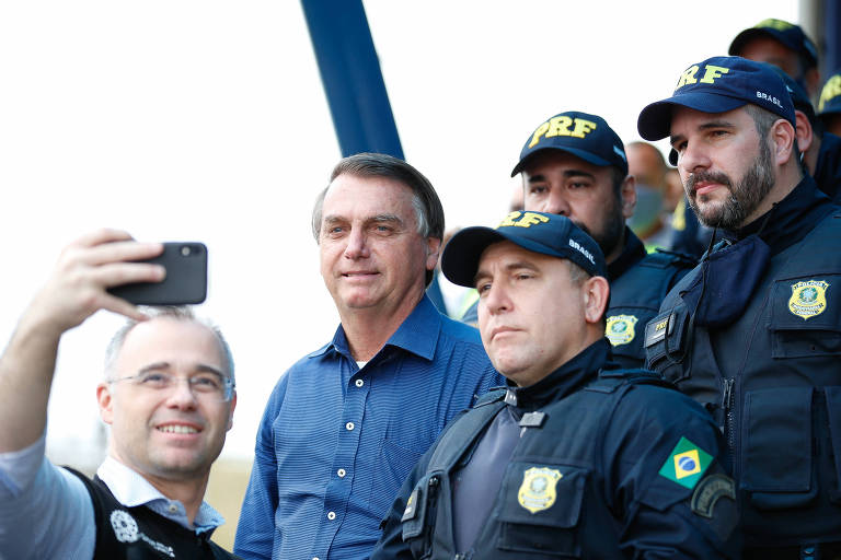 Brasil: Polícia Federal monta operação que teve como alvo Bolsonaro e seus  fiéis - Expresso