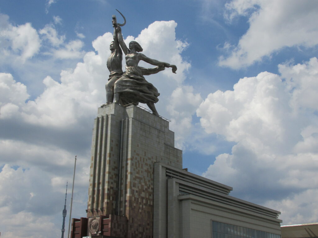 Quando os soviéticos transformaram a Praça do Palácio em um enorme