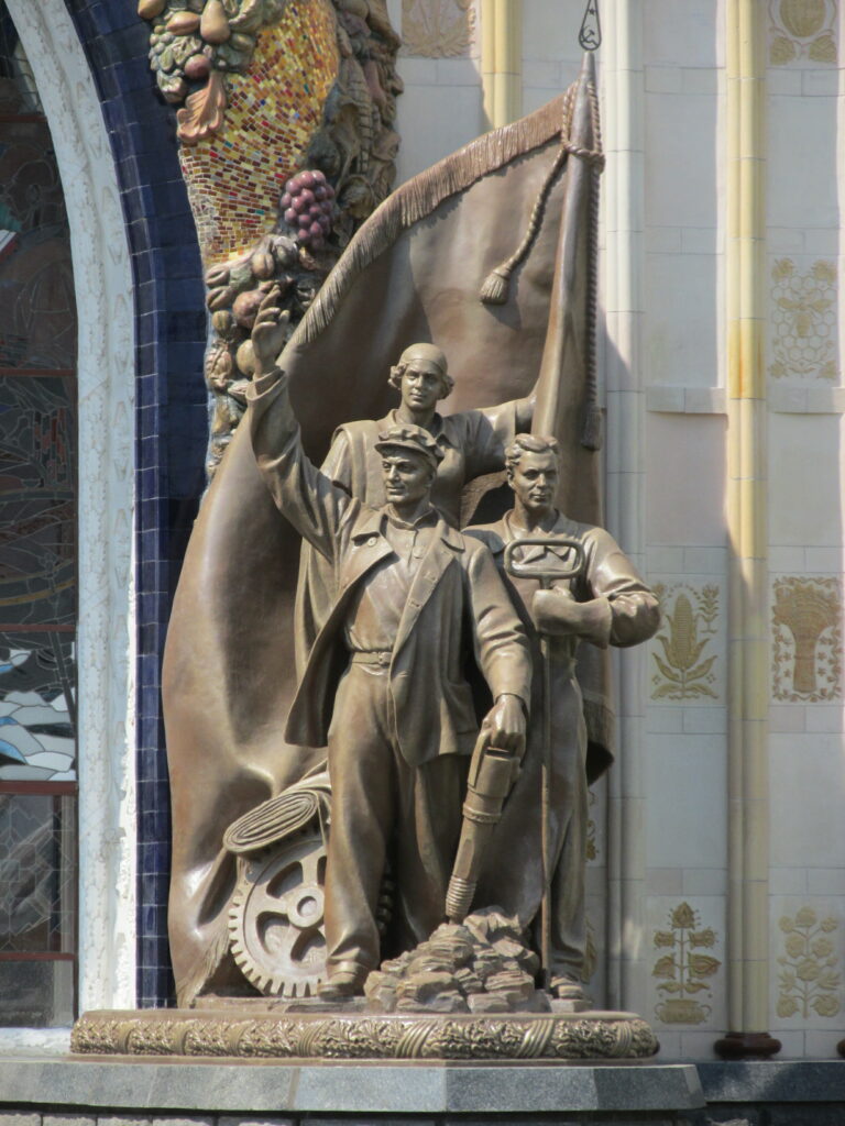 Moscou pode reabilitar estátua do pai do terror soviético após 30