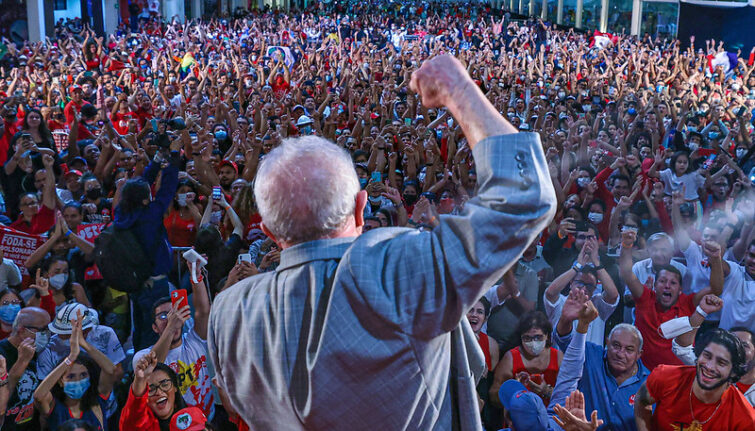 Lula e evangélicos: pautas de saúde acendem radicalização