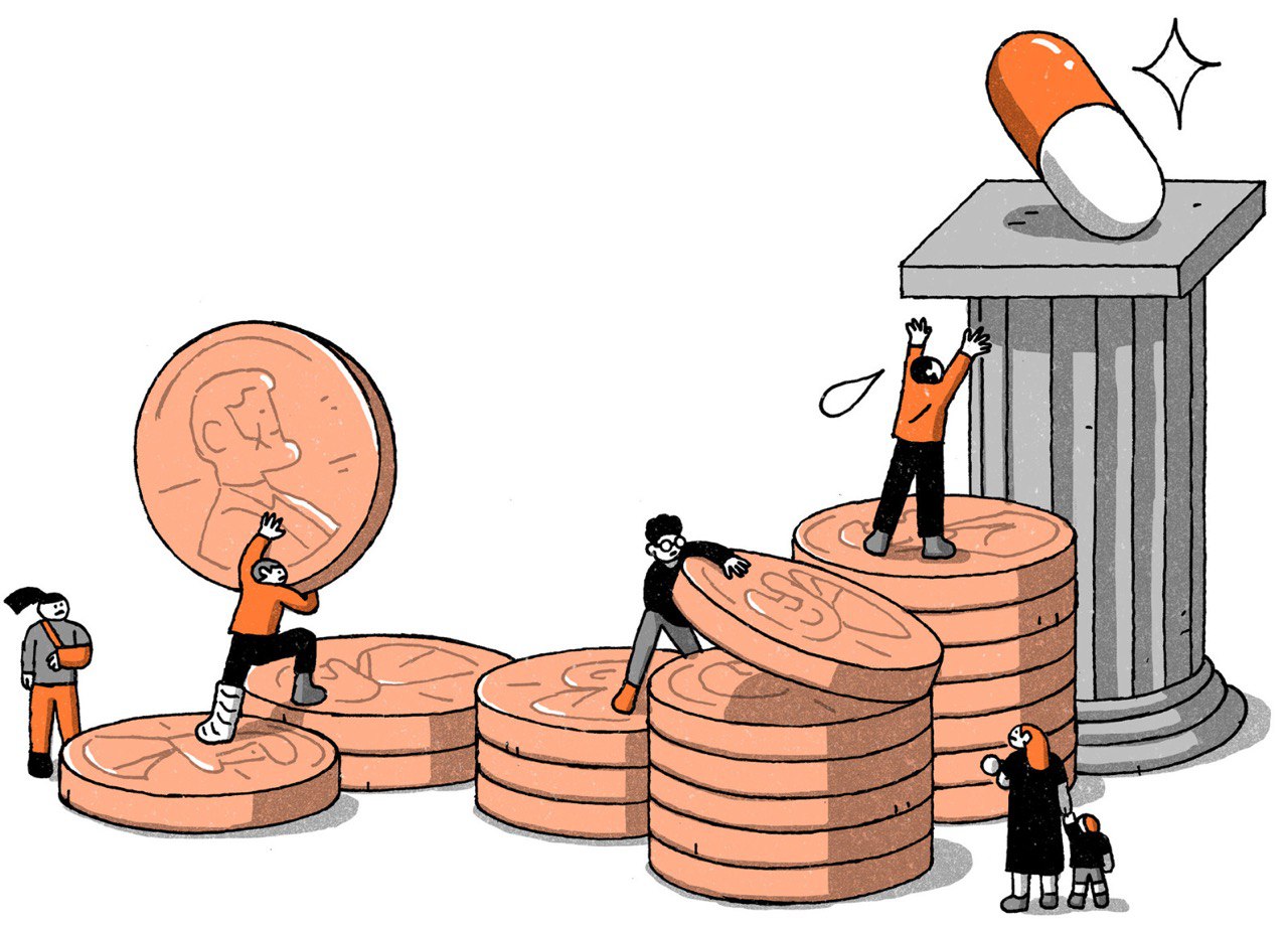 Uma ilustração que representa a injustiça do sistema de patentes. Há um comprimido posto em um pedestal do lado direito. À esquerda, pessoas doentes, machucadas, desesperadas tentam empilhar moedas para alcançarem aquele comprimido, em vão.