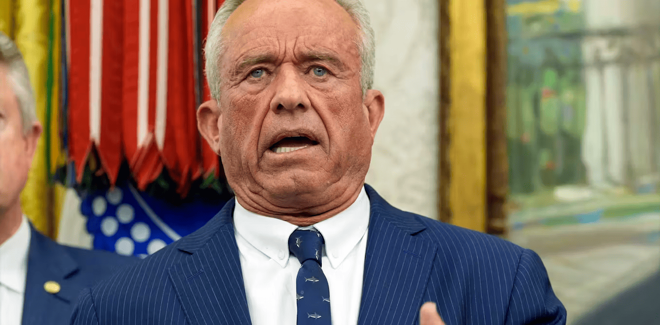 O negacionista Kennedy Jr, secretário de Saúde dos EUA, recomenda o fim da fluoretação das águas. Medida pode aumentar a cárie infantil